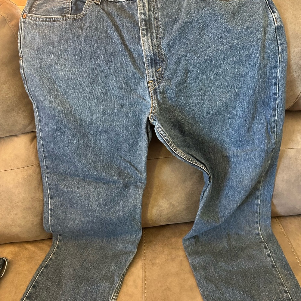 Levi's Relaxed Fit Denim Jeans - Classic Blue - Picture 2 of 3